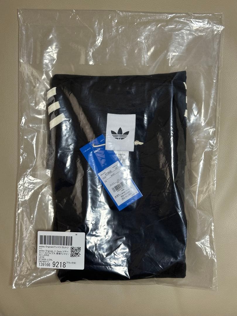 adidas × Oasis ツアー スリーストライプス 長袖Tシャツ