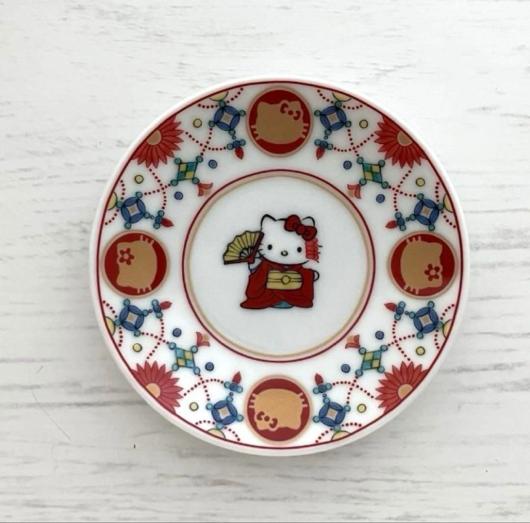 新品　九谷焼 × ハローキティ　豆皿　A