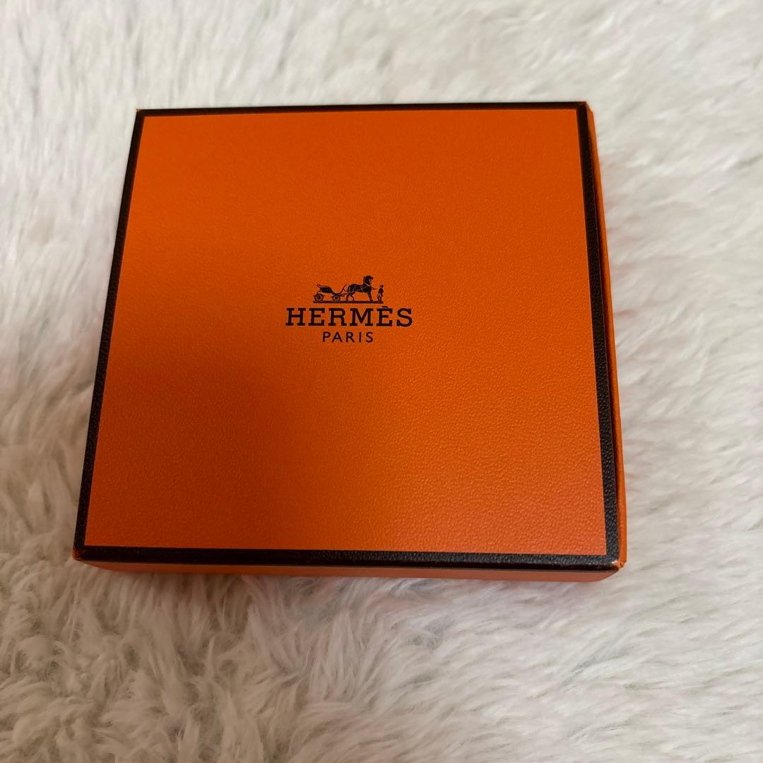 HERMES ハイライトパウダー ピンク系