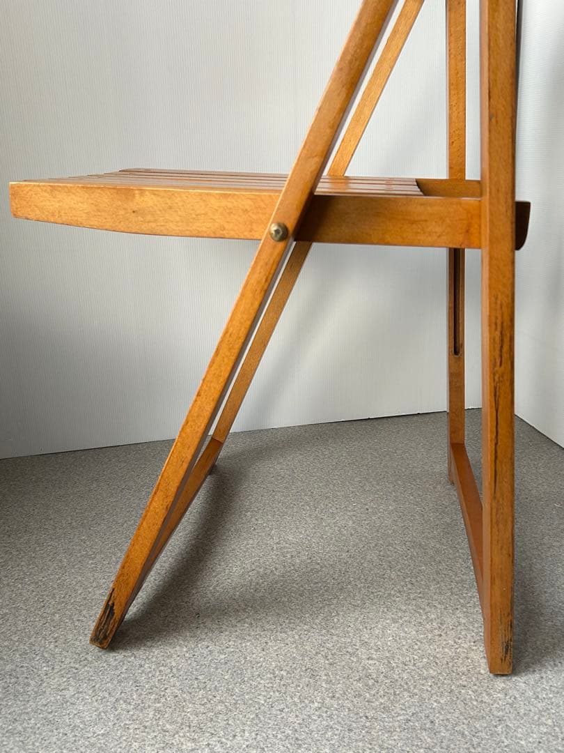 ヴィンテージ　木製フォールディングチェア　ルーマニア　折り畳み椅子　古道具　東欧