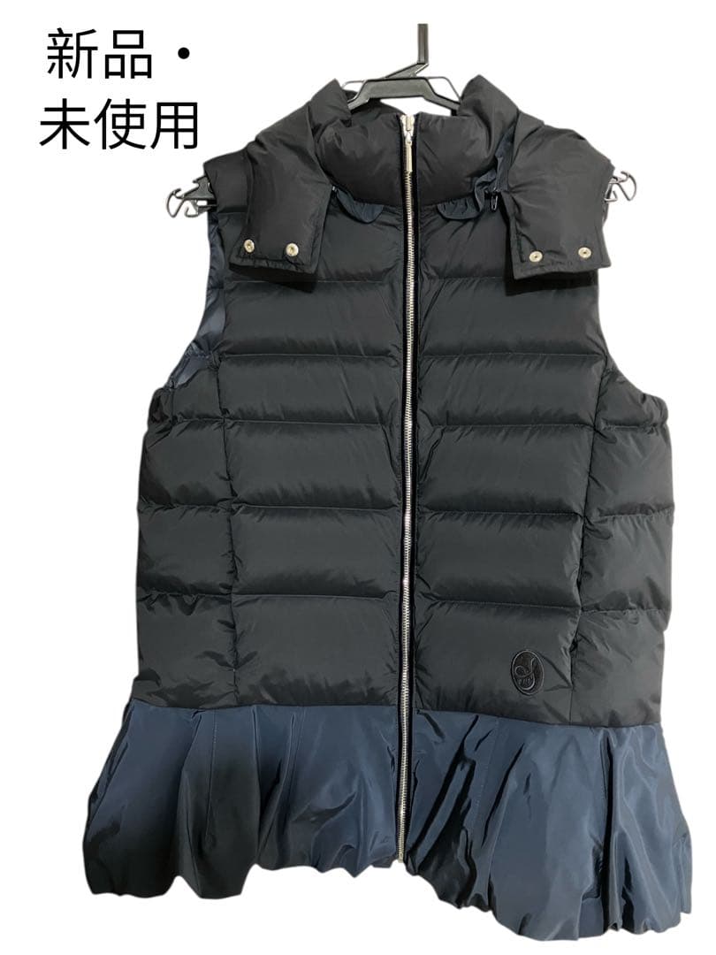 こ*り様 【新品・未使用】VERY掲載 Sono ペプラムダウンベスト ネイビー