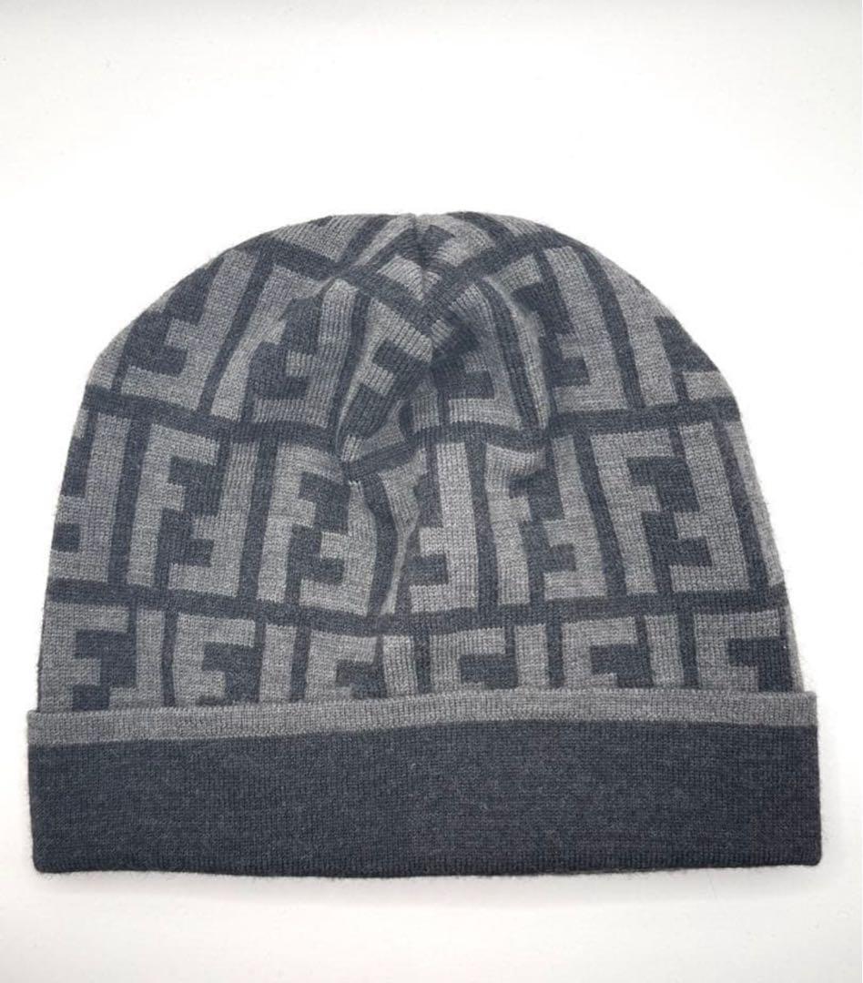 未使用品　FENDI ズッカ柄 ニット帽 ウールマーク グレー　タグ付き