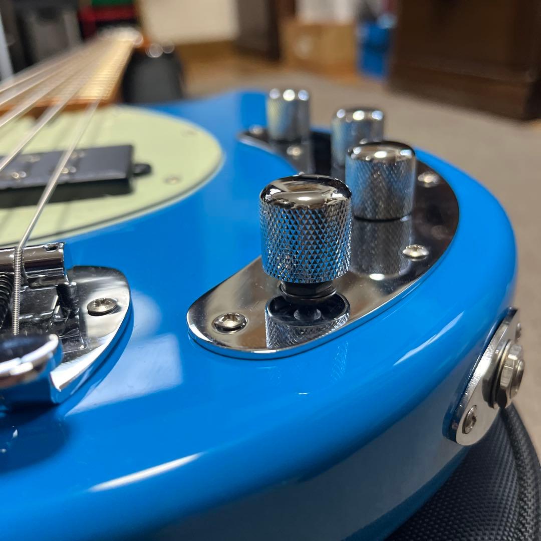 SIRE Z3-5 美品。保証期間内