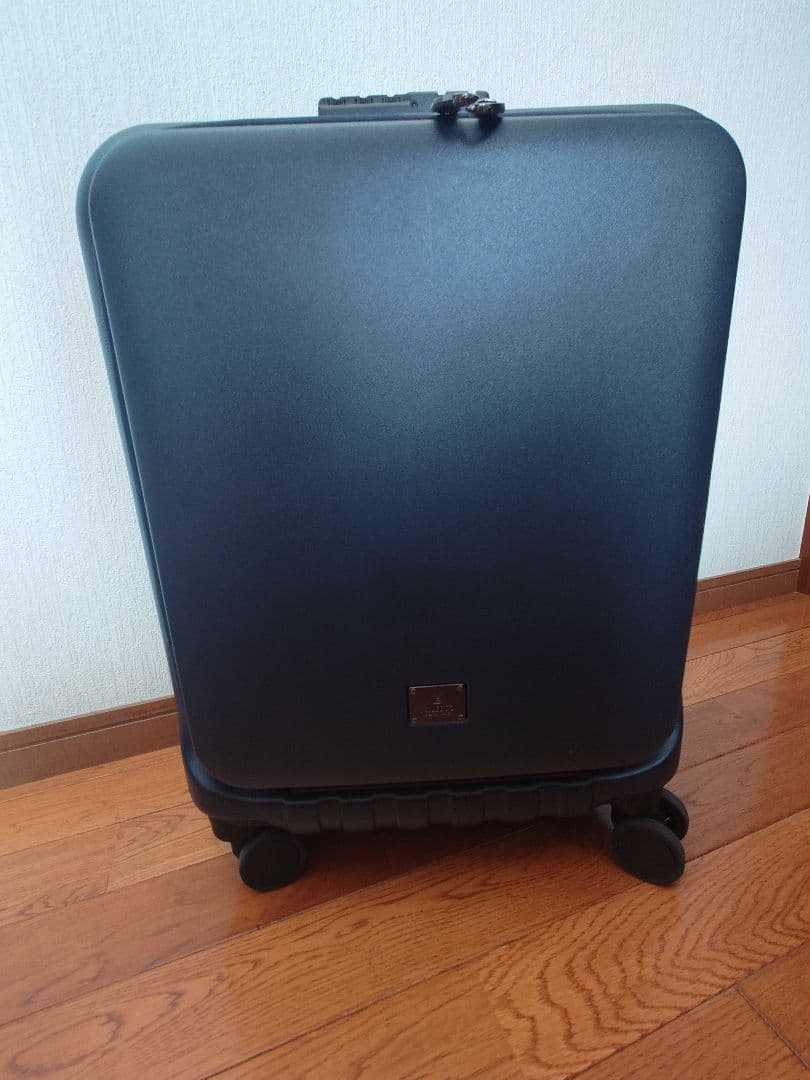 ミレスト スーツケース 31L