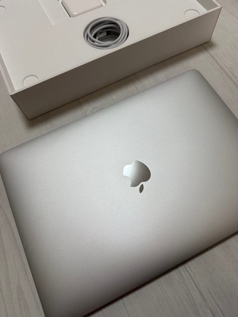 MacBook Air13インチ【美品】マウス付き値下げ❗️