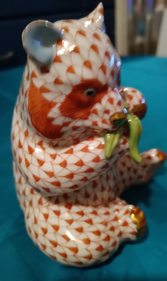 【HEREND】ヘレンド　動物シリーズ　笹を食すパンダ　ハンドペイント　磁器製