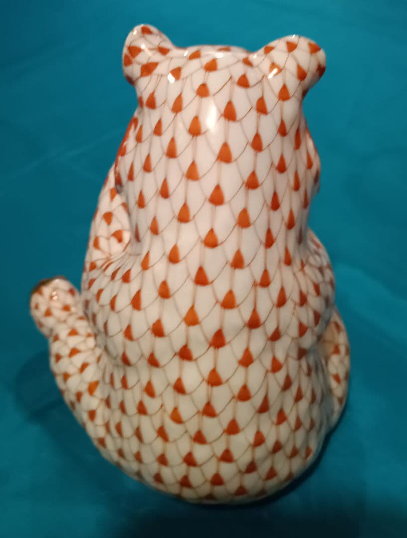 【HEREND】ヘレンド　動物シリーズ　笹を食すパンダ　ハンドペイント　磁器製