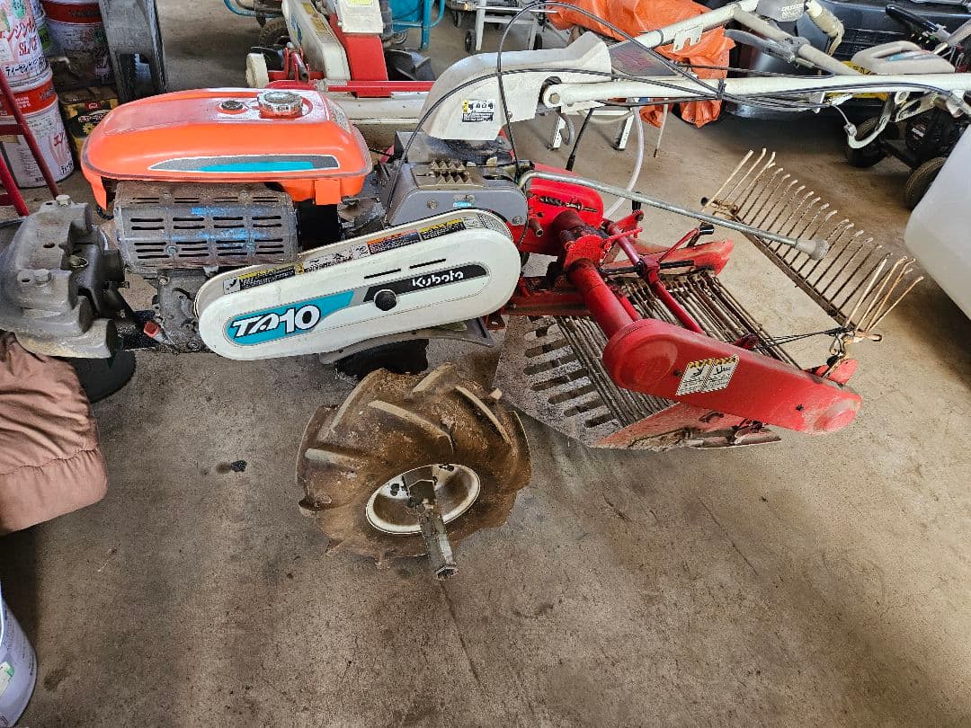 クボタ管理機用いも堀り機