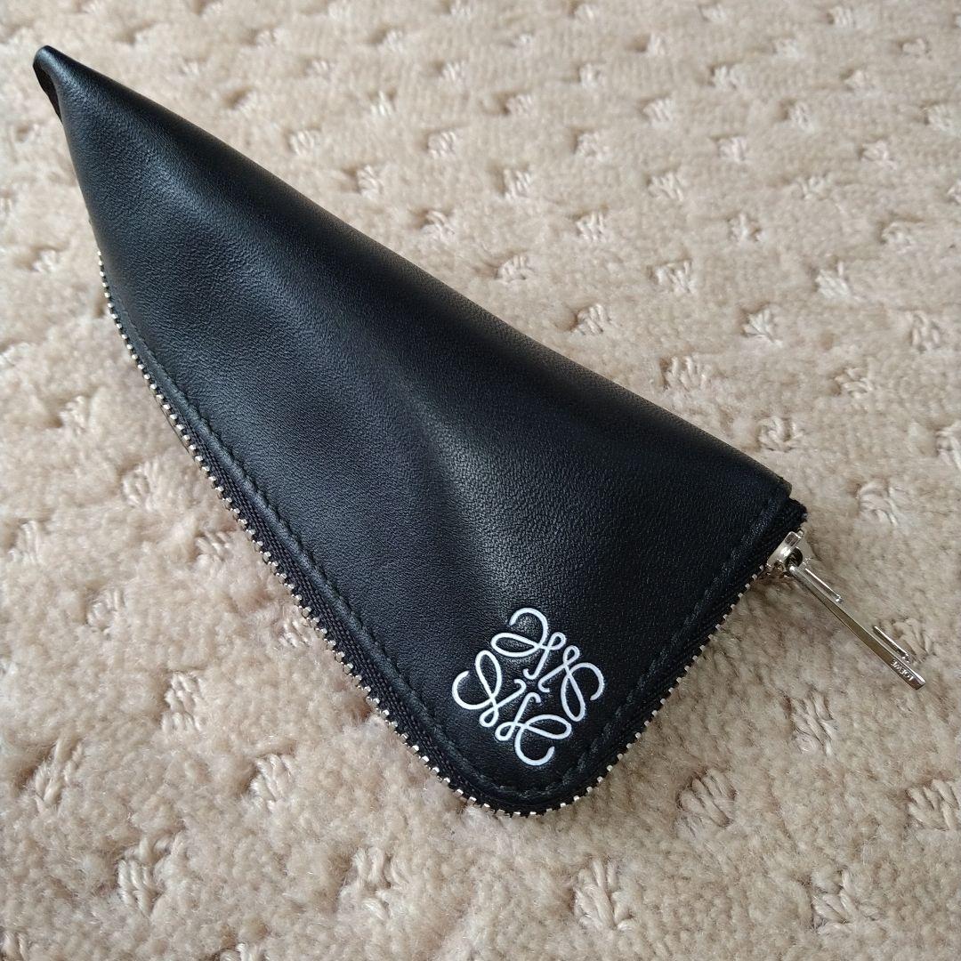 ロエベ　アナグラム　ケース