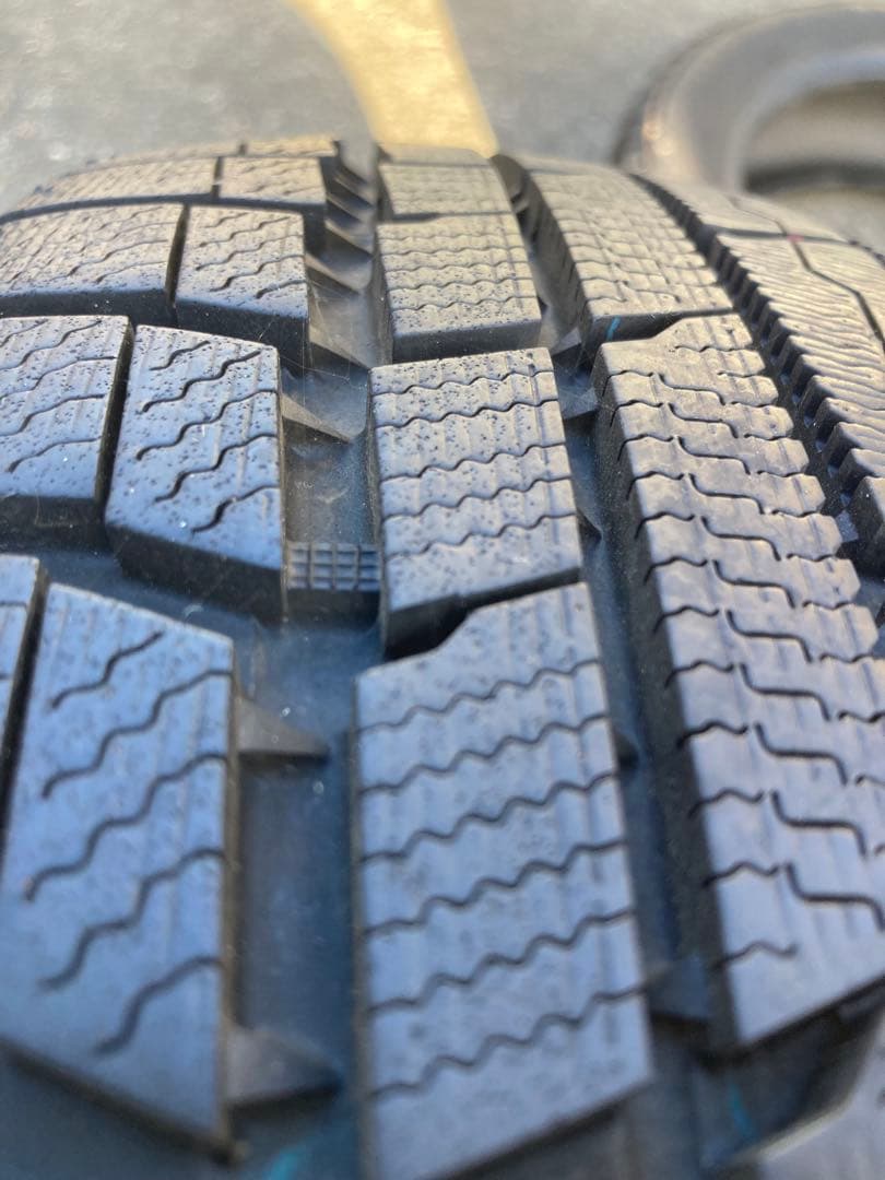 TOYO 165/65R15 スタッドレスタイヤ 4本セット送料込み