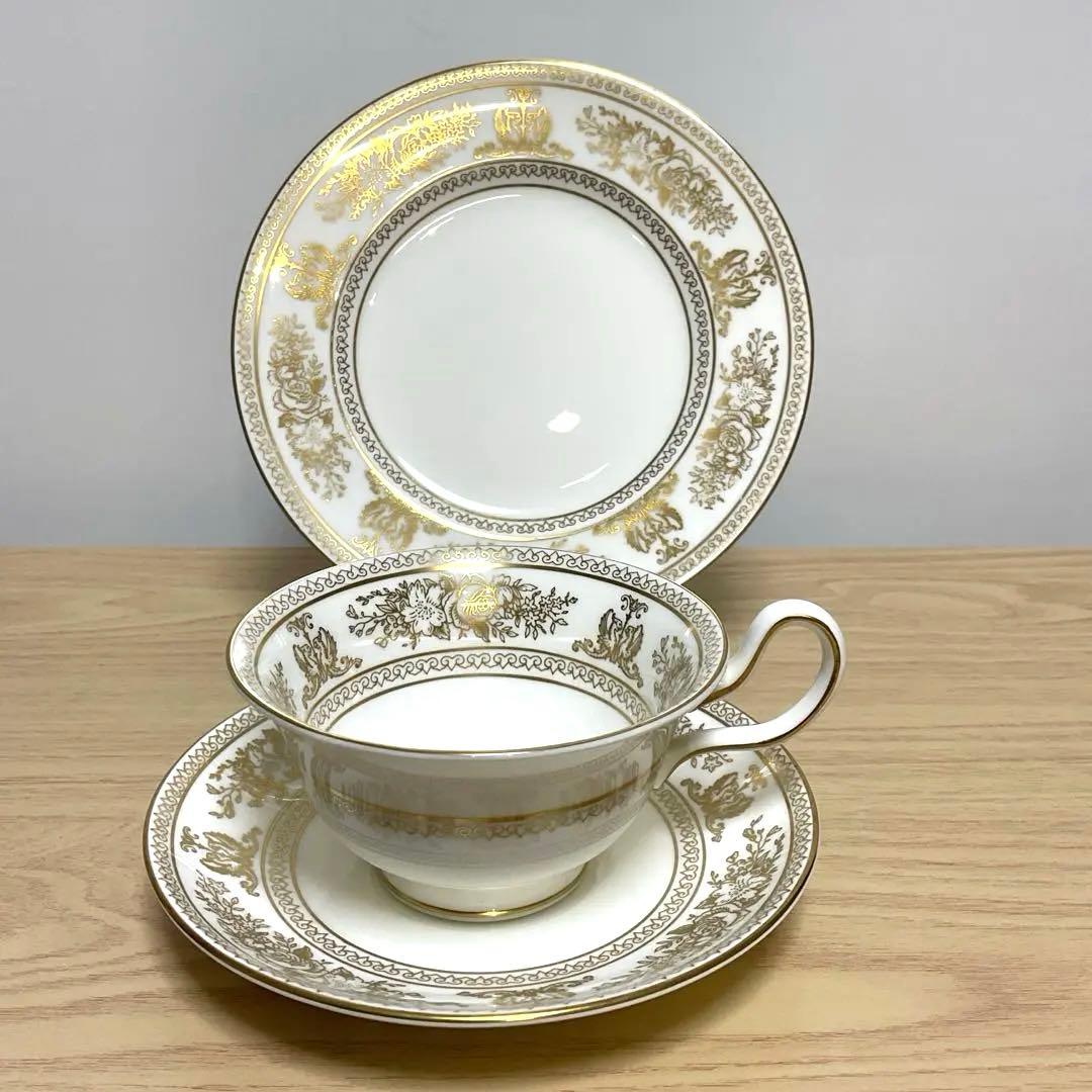 ウェッジウッド コロンビア　ゴールド　ピオニー　トリオ　①