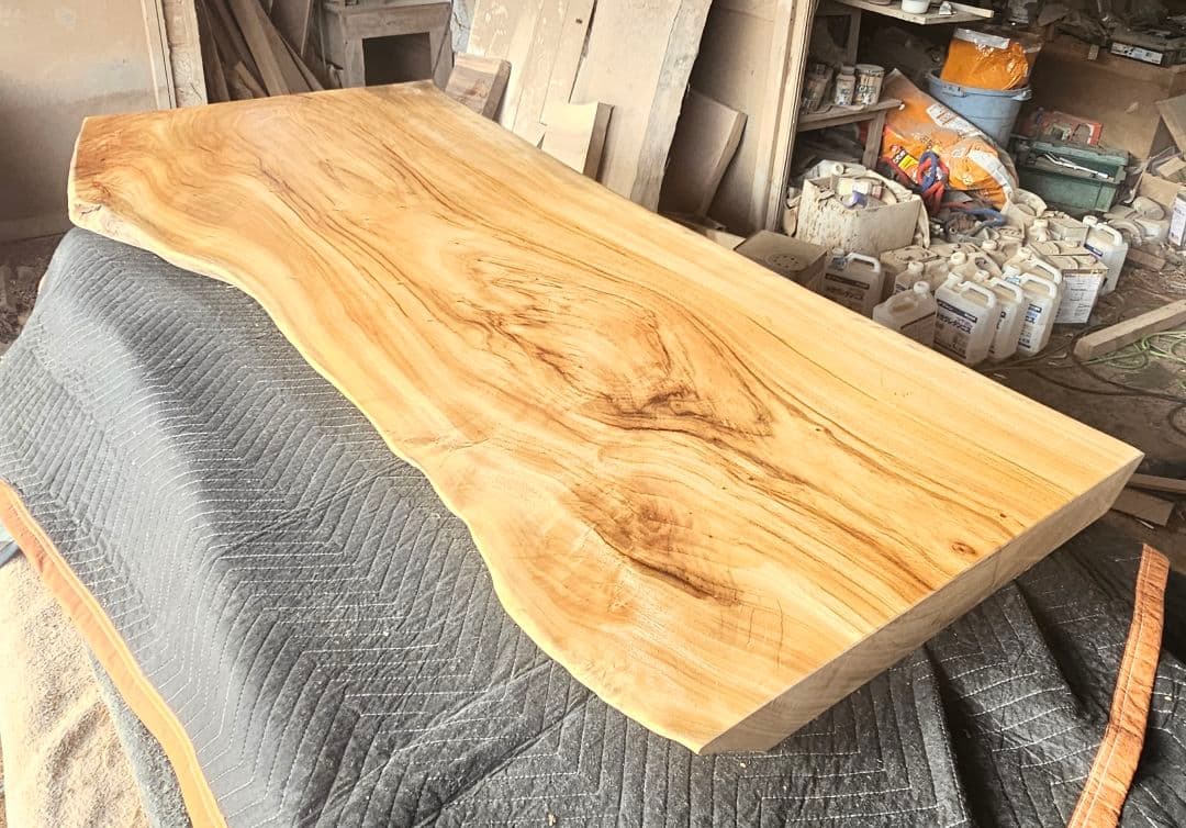 楠　一枚板　ダイニング　テーブル　栃　杢　カウンター　リビング　座卓　おしゃれ