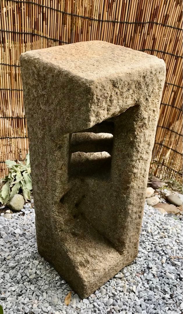 【天然自然石・露地庭灯篭・石灯篭・道しるべ灯篭】庭石オブジェ置物ガーデニング造園