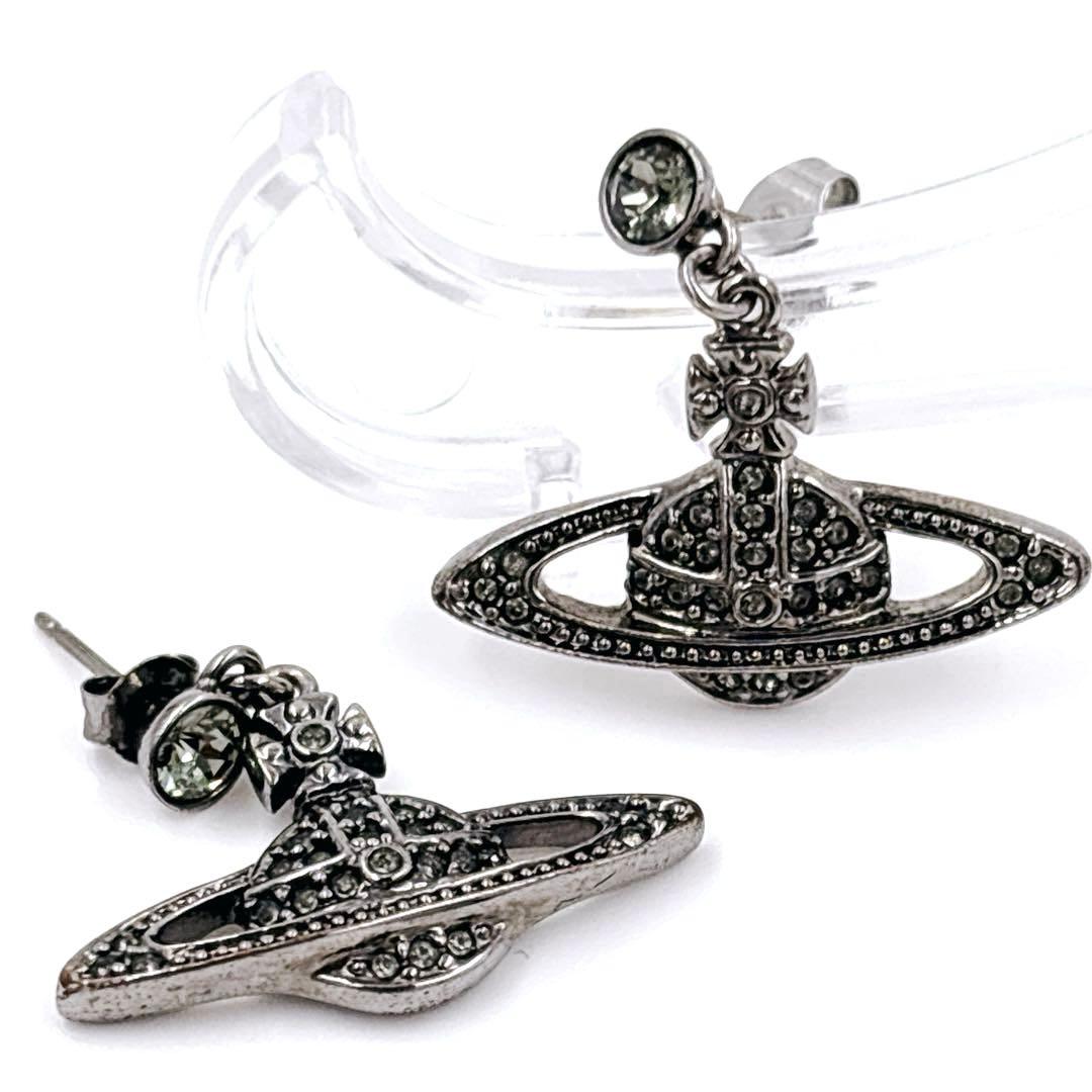 Vivienne Westwood オーブ ミニ バス レリーフ ピアス