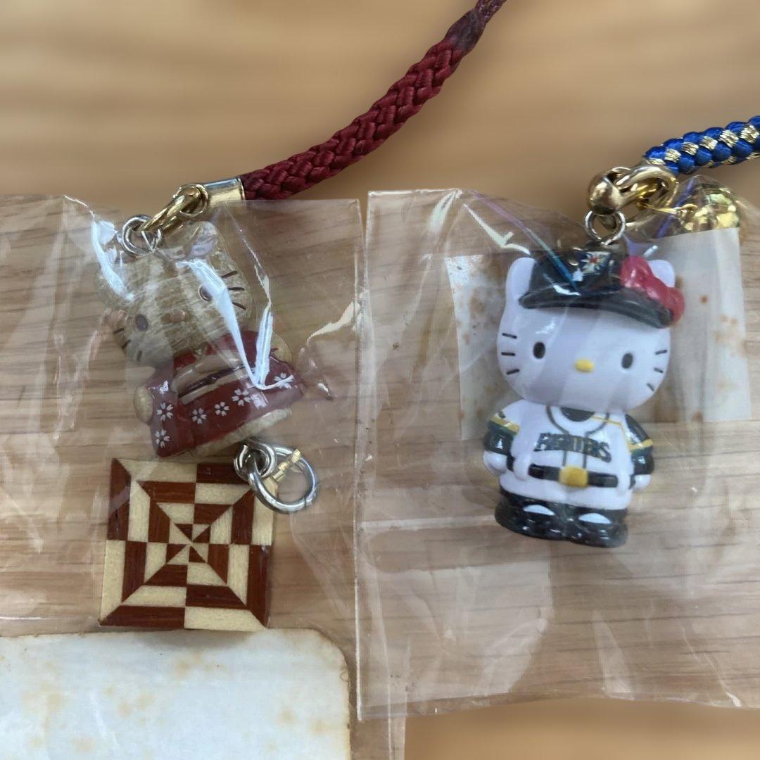 公*o様 ハローキティー　ストラップ