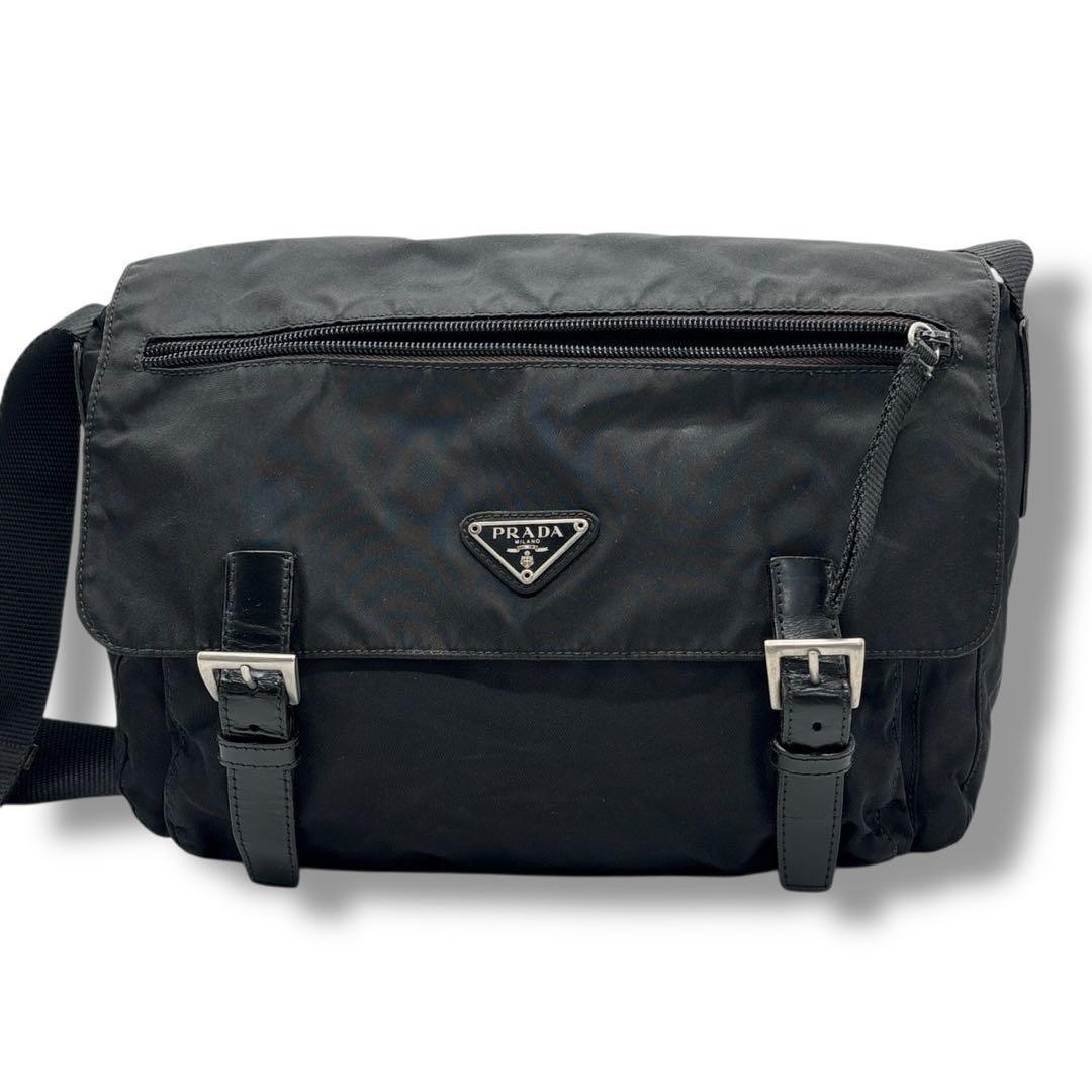 プラダ　メッセンジャーバッグ　ショルダーバッグ　三角ロゴ　白タグ　ブラック