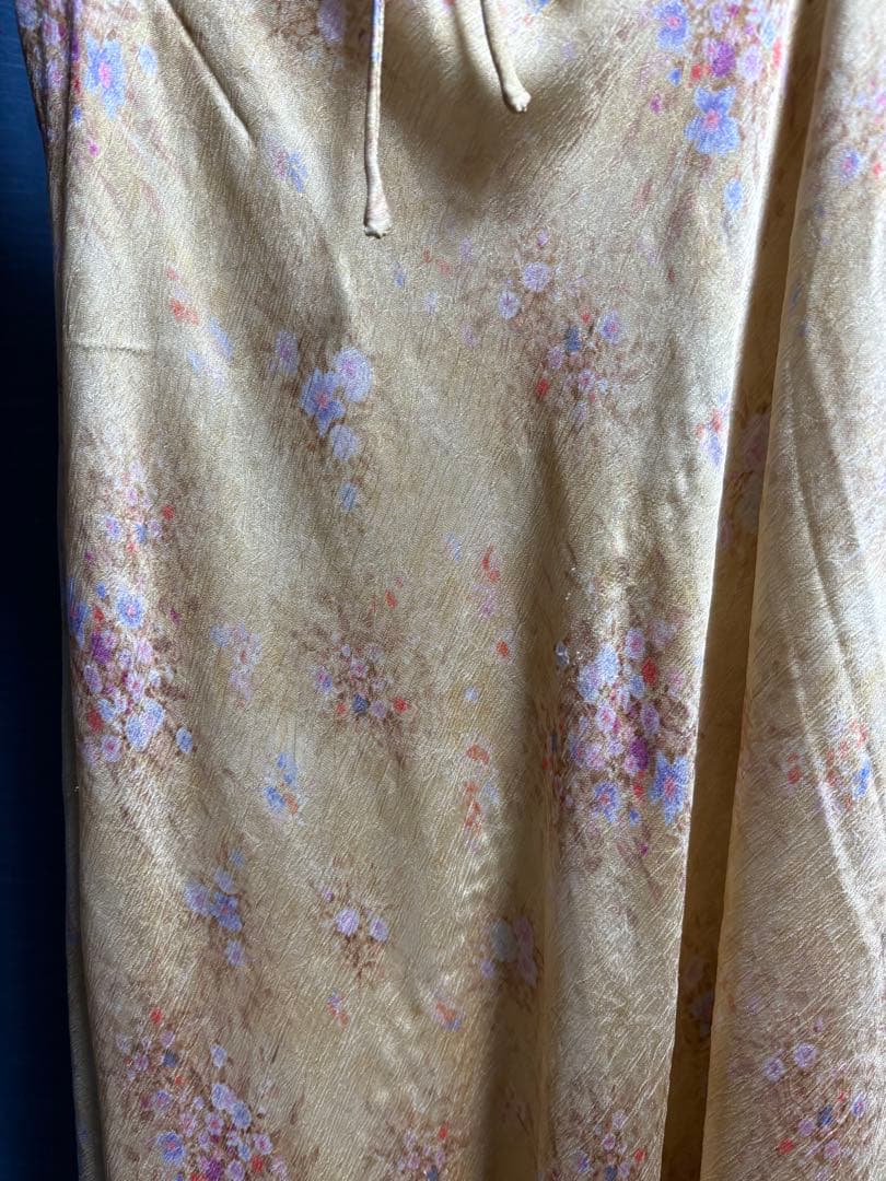 LILYBROWN ヴィンテージレーストリムサテンドレス