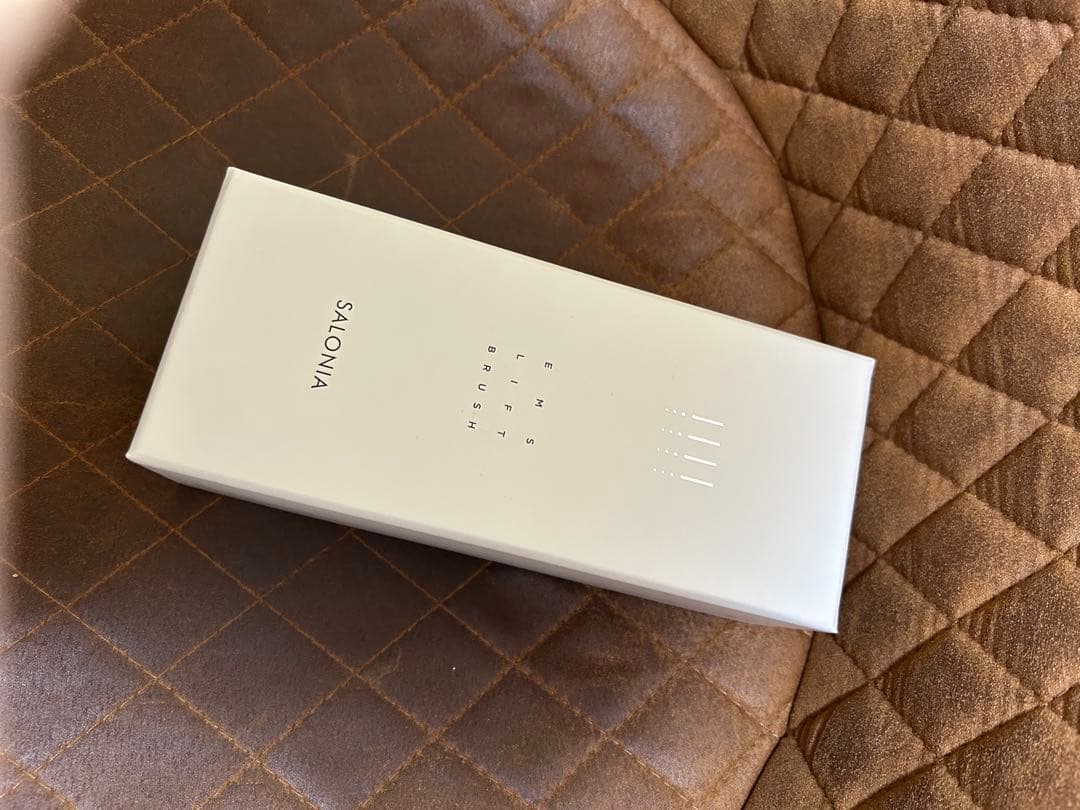 【新品　未使用品】SALONIA EMSリフトブラシ