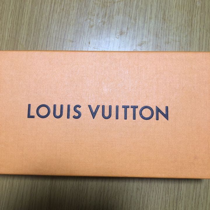 ルイヴィトン 空箱 VUITTONの長財布