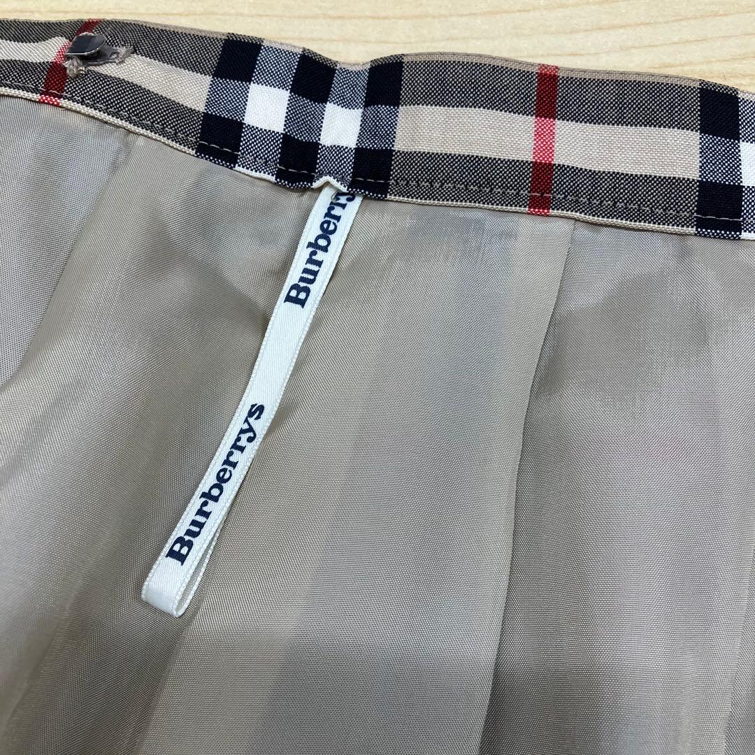 Burberry チェック柄 スカート