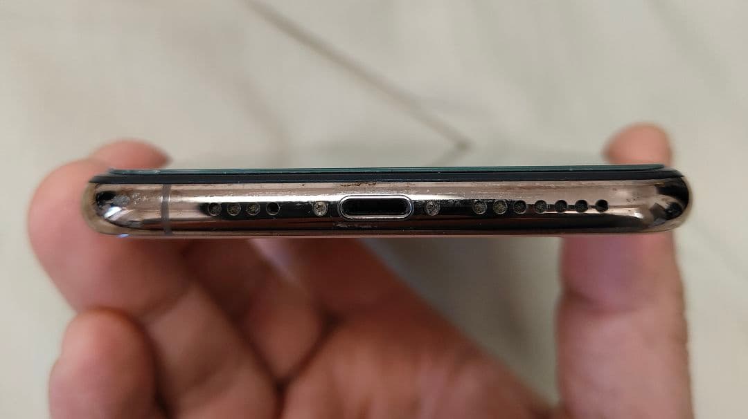 【格安】iPhone Xs Max 256GB GOLD SIMフリー