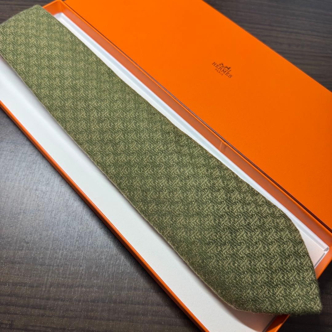最高級 HERMES カシミヤ100% ヘリンボーン ネクタイ オリーブグリーン