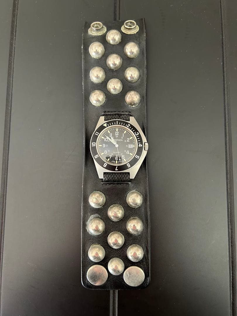 undercover MARATHON スタッズレザーバングル時計　※ジャンク