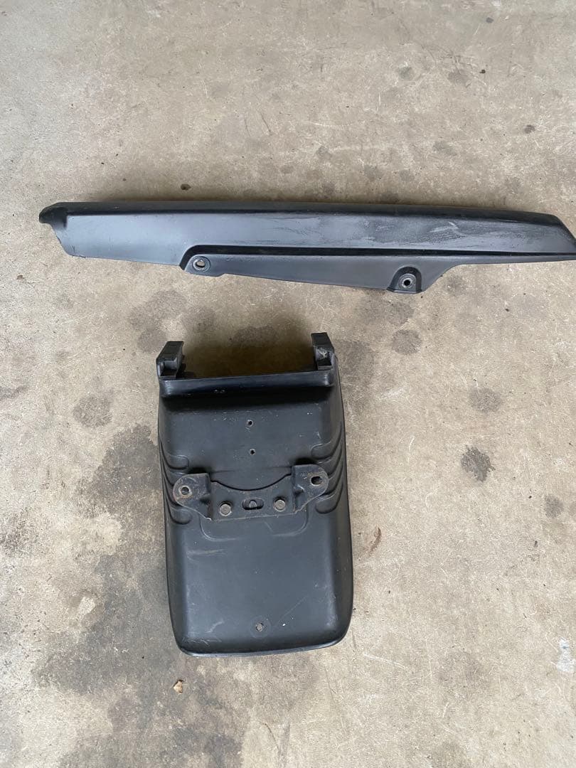 CBX400F/CBX550F 純正チェーンケース　リアフェンダー泥よけ　当時物