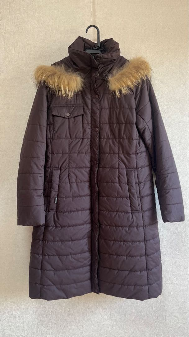 ファー付きダークブラウンロングコート