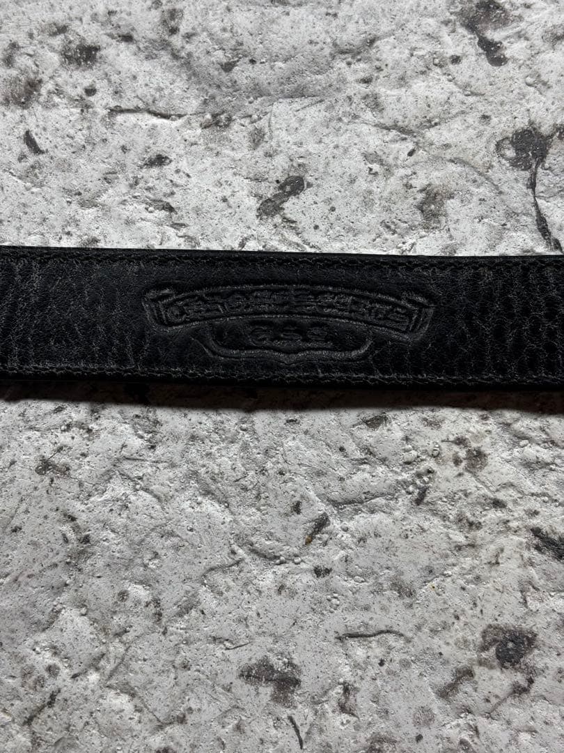 クロムハーツ レザー バングル 3ボタン2スナップ ブレスレット