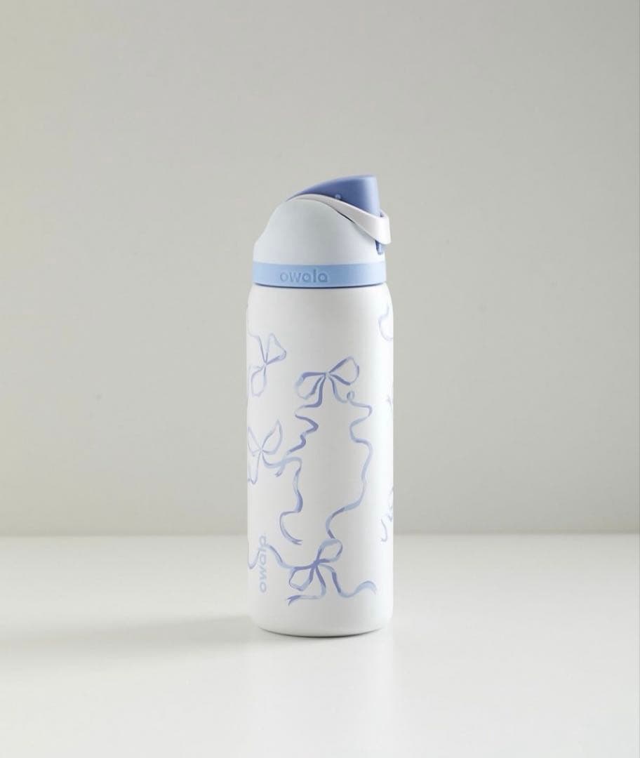 オワラ Owala Urban Outfitters 限定デザイン　リボン