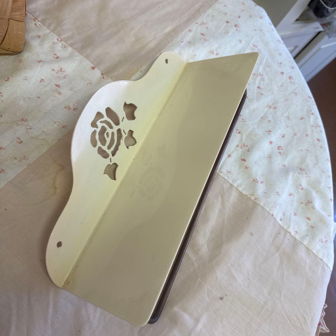 マニー　ローズアイアン　キッチンクロスホルダー