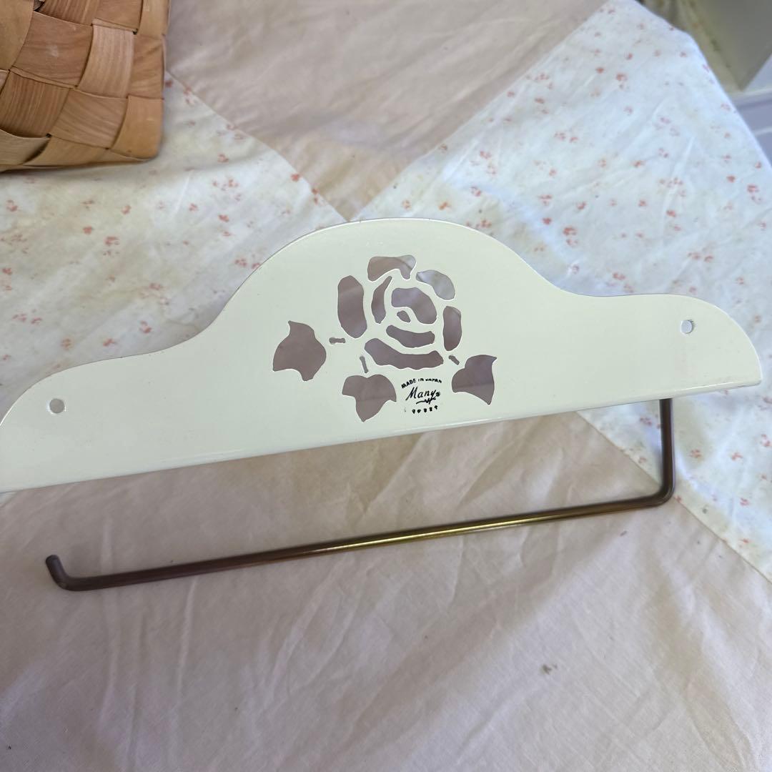 マニー　ローズアイアン　キッチンクロスホルダー