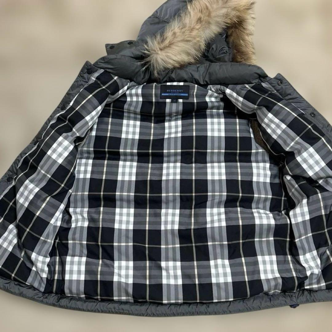 バーバリー ブルーレーベルファー付きダウンベスト　ダークグレー