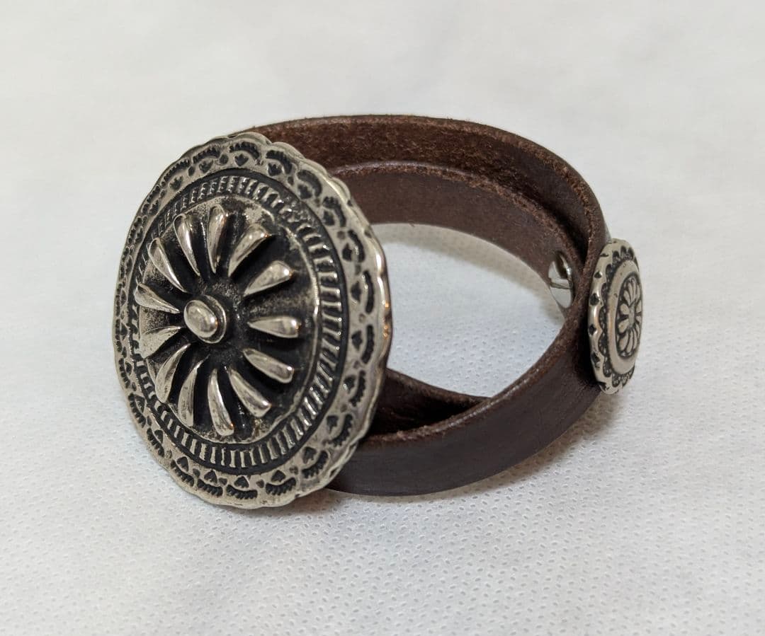 PUNTOVITA プントヴィータ コンチョブレスレット