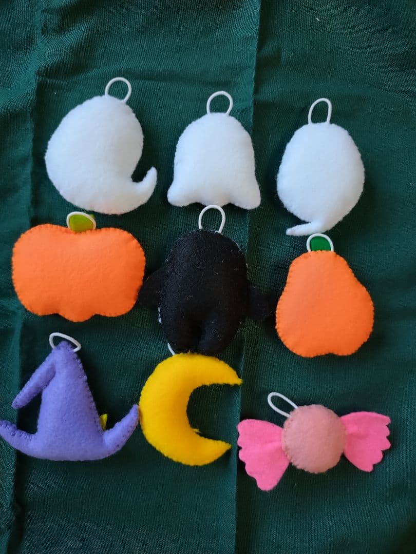 同梱予約済　フエルト　優しい顔のオバケちゃん等　ハロウィンオーナメント　９個