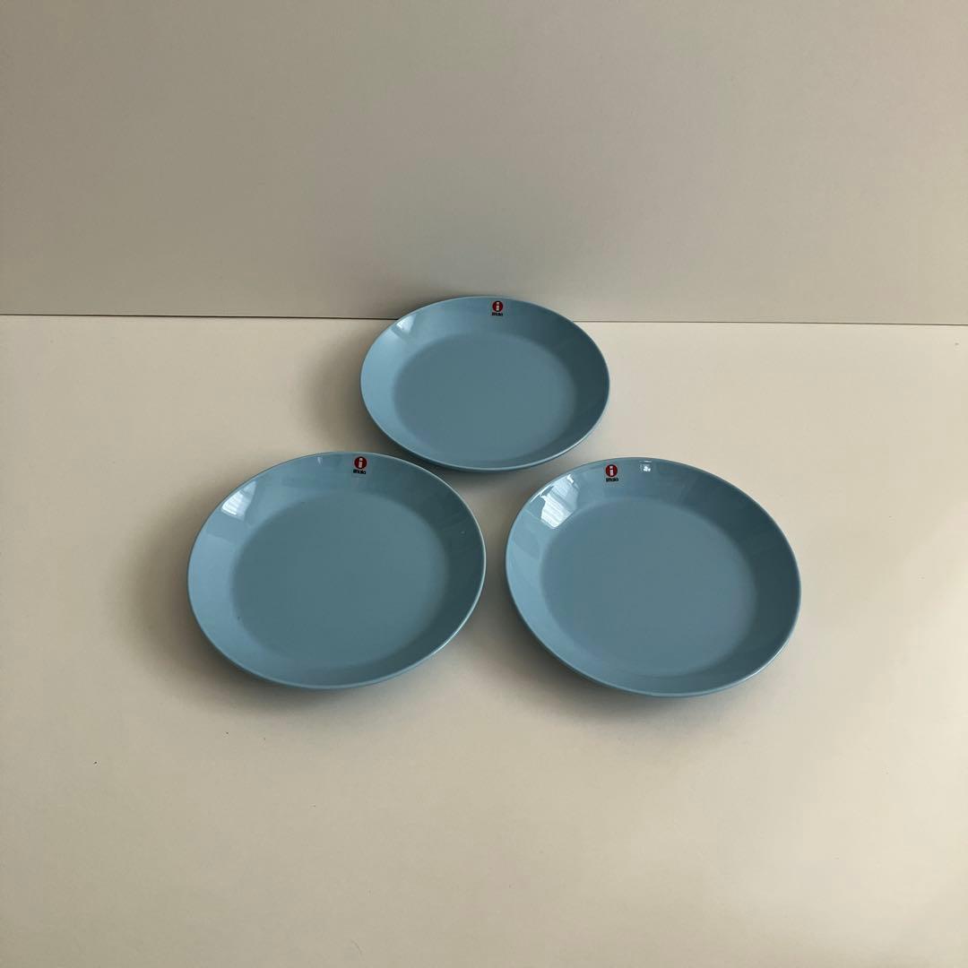 新品廃盤　イッタラ　ティーマ　17cmプレート　ライトブルー３枚