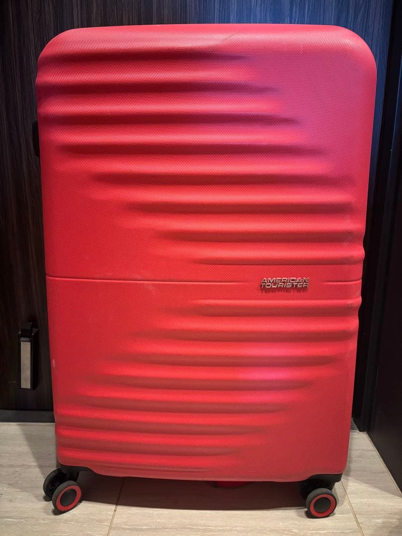 AMERICAN TOURISTER レッドキャリーケース（大容量）