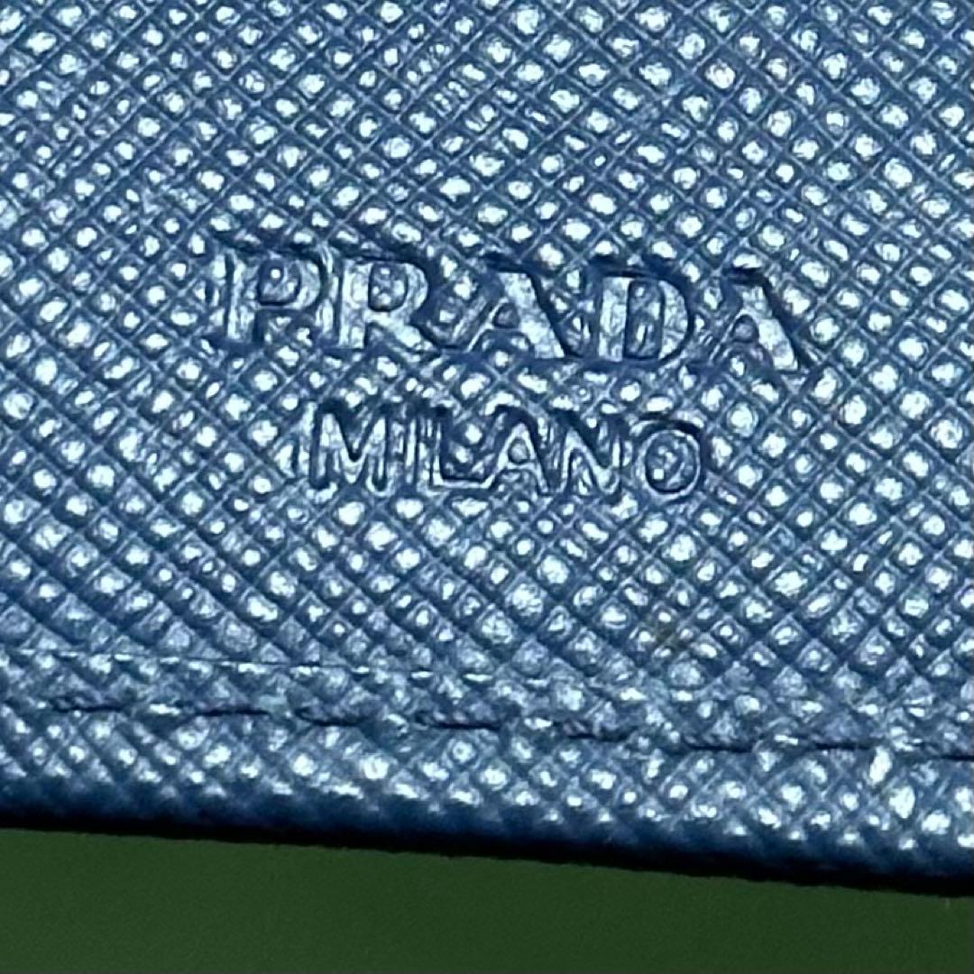 PRADA プラダ　折り財布　ラウンドファスナー　ブルー　ゴールロゴ