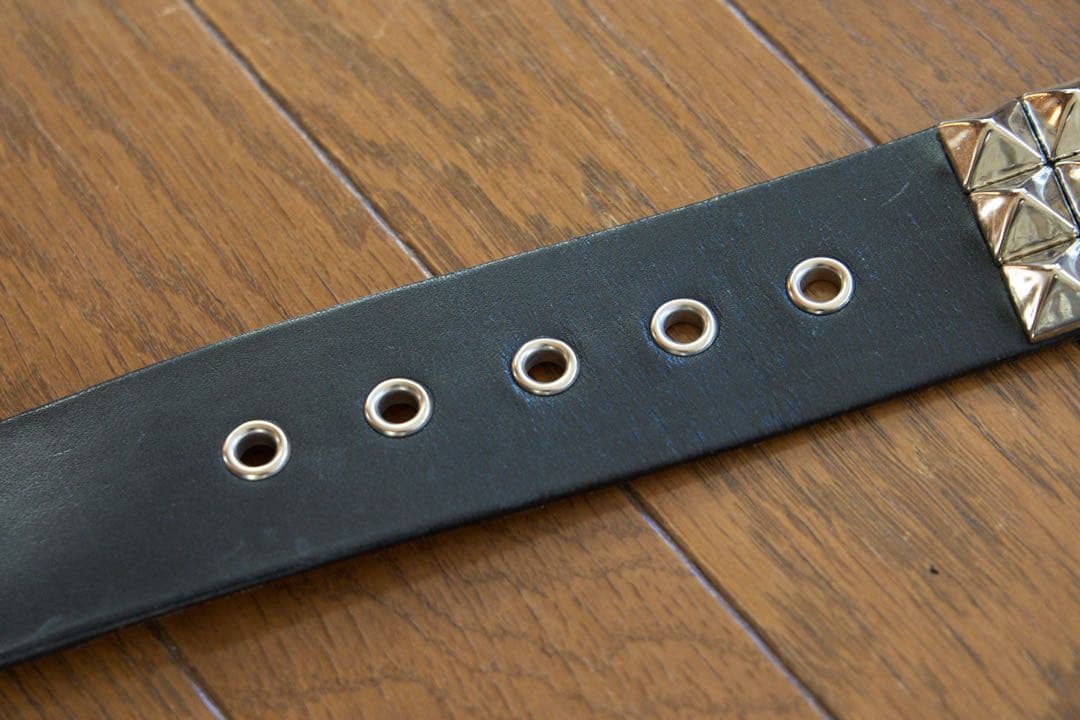 666 3連スタッズベルト