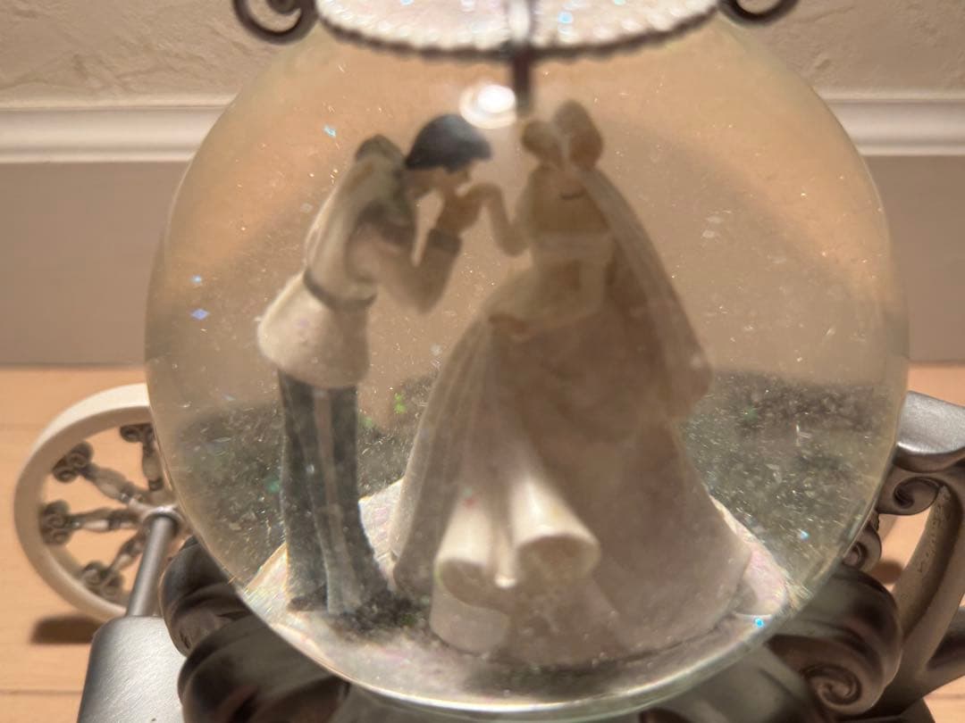 【破損有り】シンデレラ　スノードーム　スノーグローブ　ウォーターグローブ