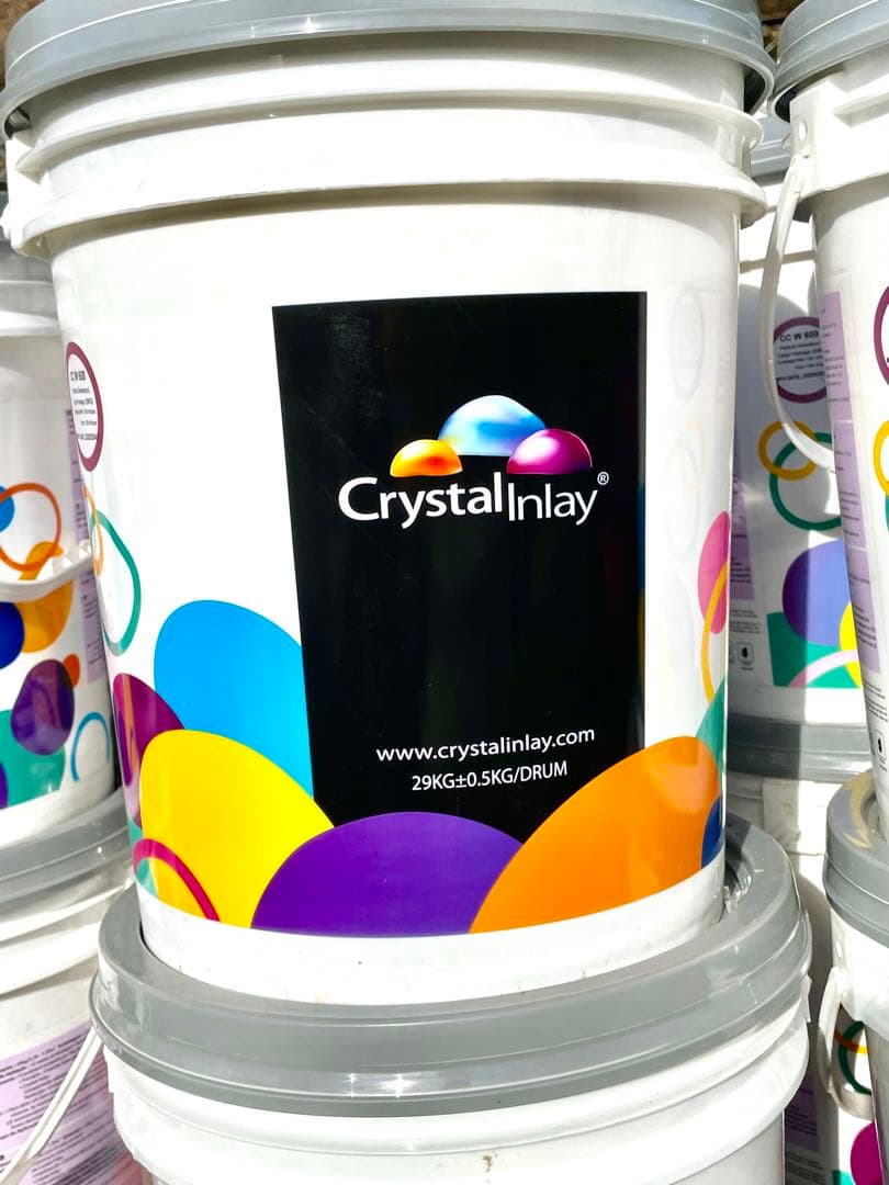 クリスタルインレイ(天然石、クリスタルガラス入りの高級左官材)