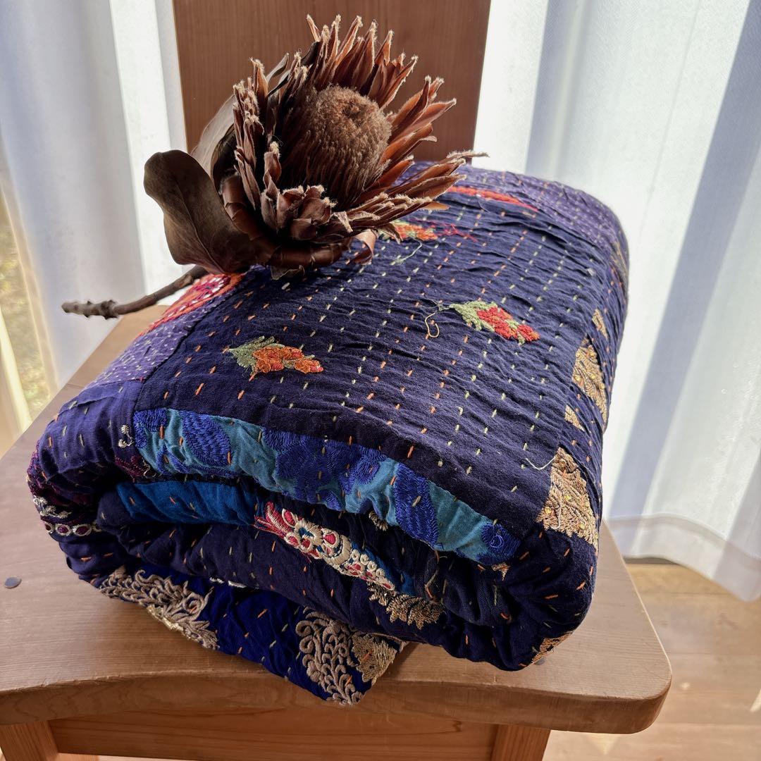 未使用❁大判　エンブロイダリー　ネイビー　パッチワークカンタキルトマルチカバー
