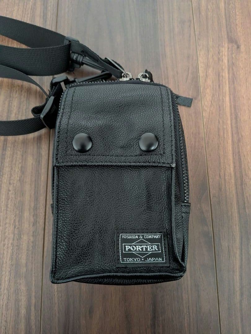 未使用品　1箇所剥がれあり　porter ポーター　レザー　ミニポーチ