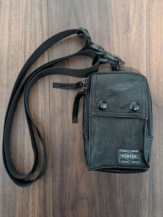 未使用品　1箇所剥がれあり　porter ポーター　レザー　ミニポーチ