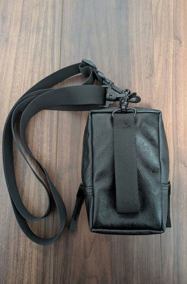 未使用品　1箇所剥がれあり　porter ポーター　レザー　ミニポーチ