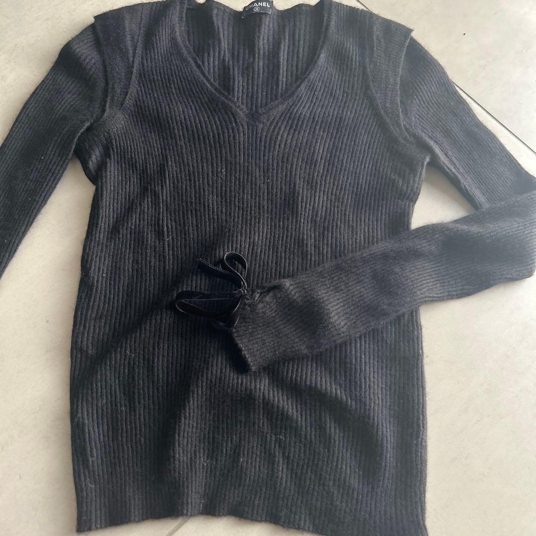 【美品】CHANEL カシミア100% ニット　Vネック　ブラック　黒