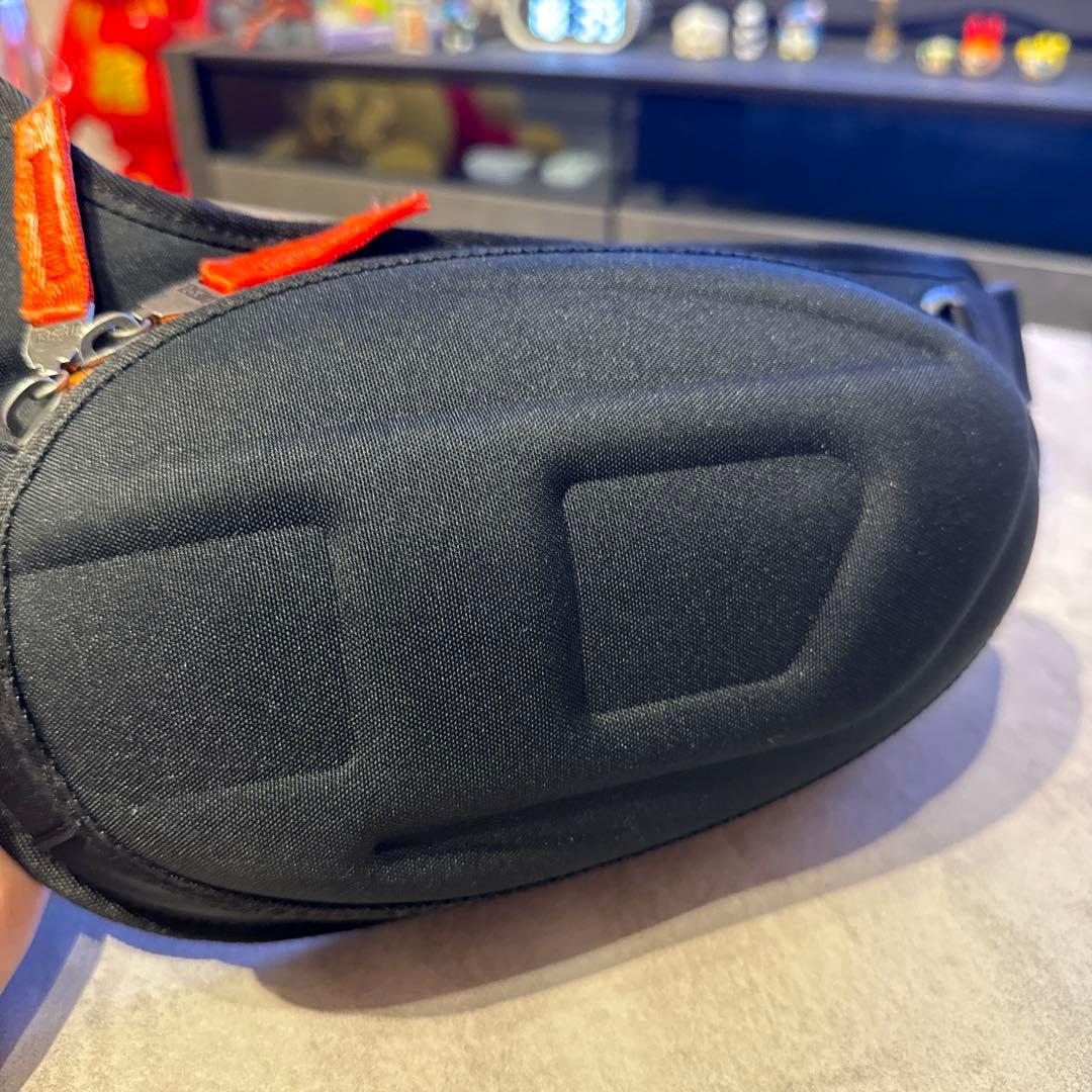 DIESEL ボディバッグ ほぼ未使用