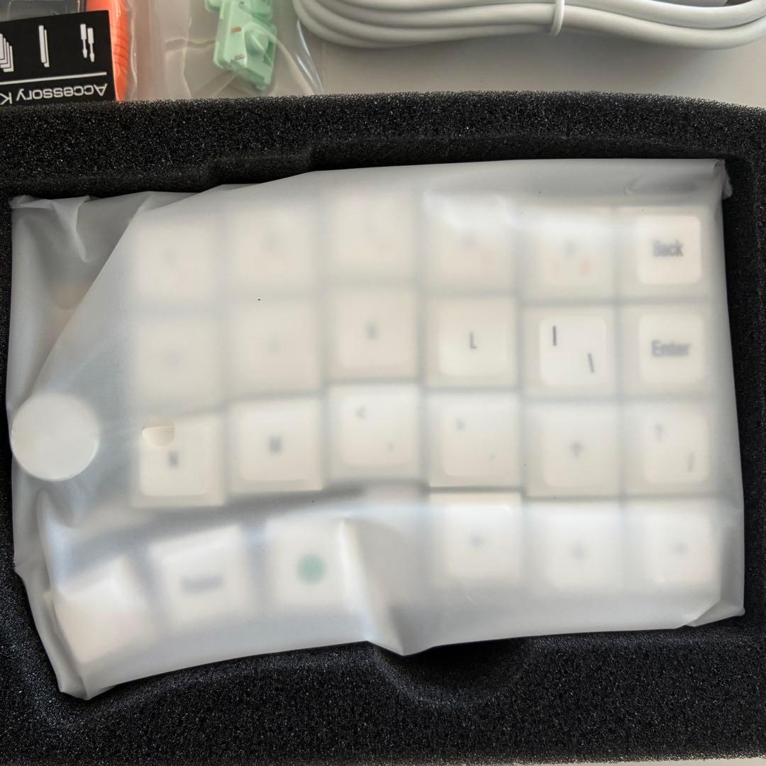 [新品]未使用・未開封 Cornix LP 分割キーボード シルバー 本体