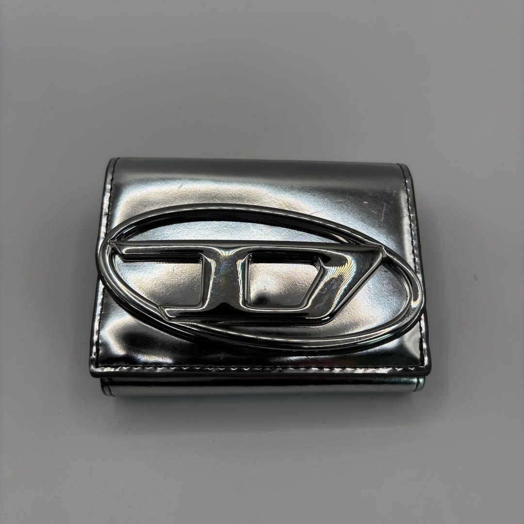 DIESEL 三つ折り財布　シルバー　1DR サークルロゴ　ウォレット　Dロゴ